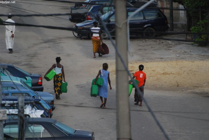 Pénurie d’eau dans le district d’Abidjan : Dur dur pour certains foyers de trouver de l’eau potable